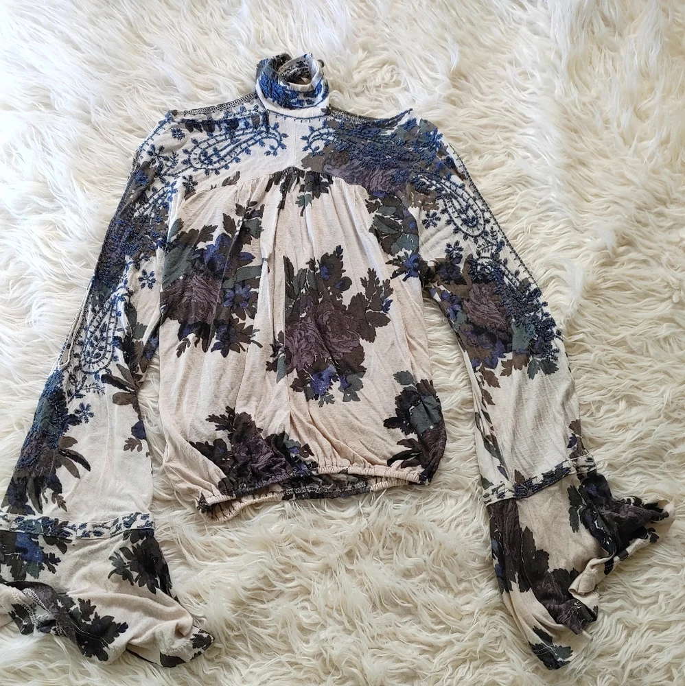 Free People Floral Cold Shoulder Top - Picture 6 of 7
